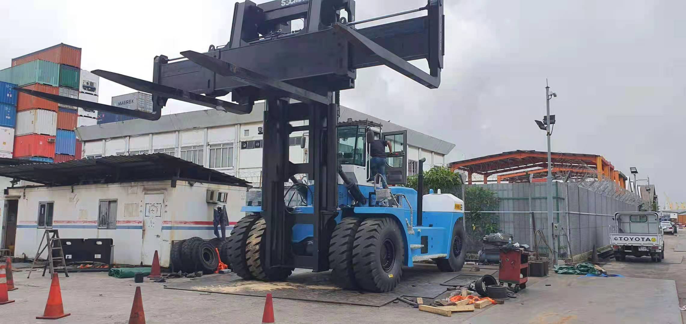 55 ton forklift trucks
