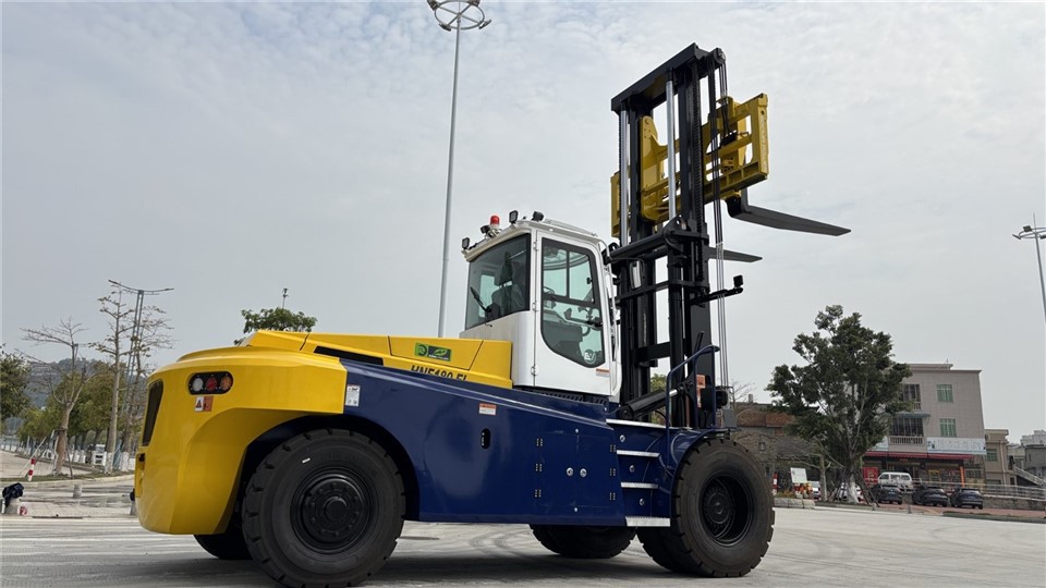 SOCMA 18 Ton Electric Forklift factory