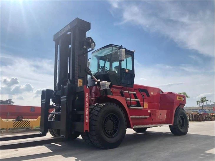 30 ton forklifts